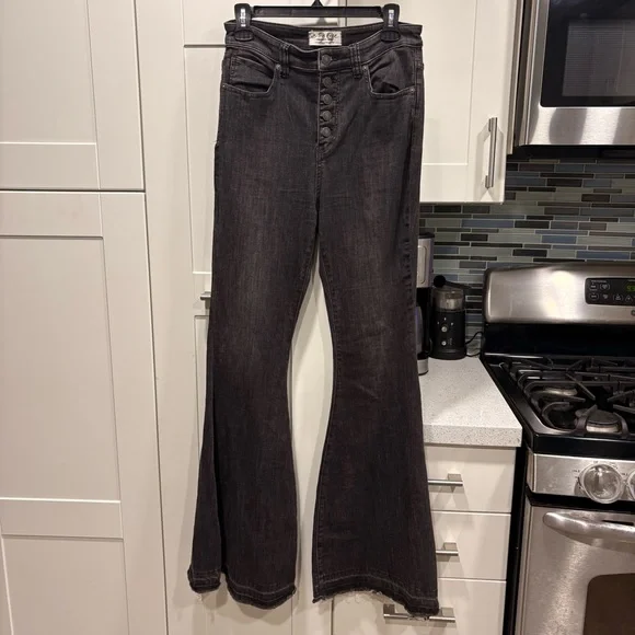 Free People Irreplaceable Flare Jeans - Picture 3 of 10